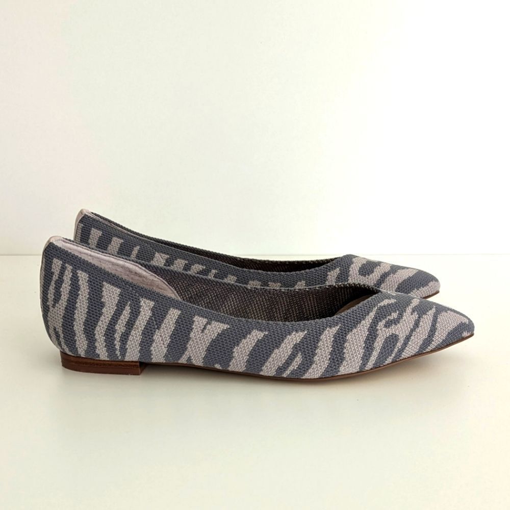 Corso Como Gray Fabric Pointed Toe Flats Women's 6